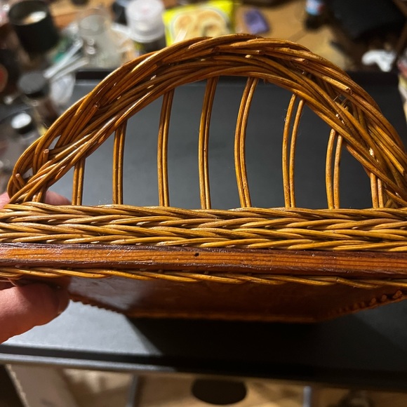 Wooden and wicker serving tray/ trinket tray - Picture 5 of 6